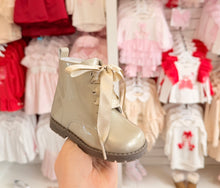 Load image into Gallery viewer, Pretty Originals