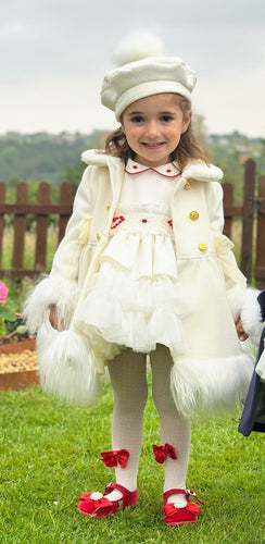 In25-09 Ivory Coat with fur
