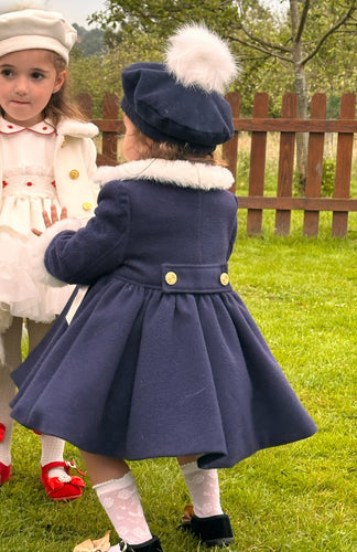 In25-15Navy Coat Frances
Katherine
