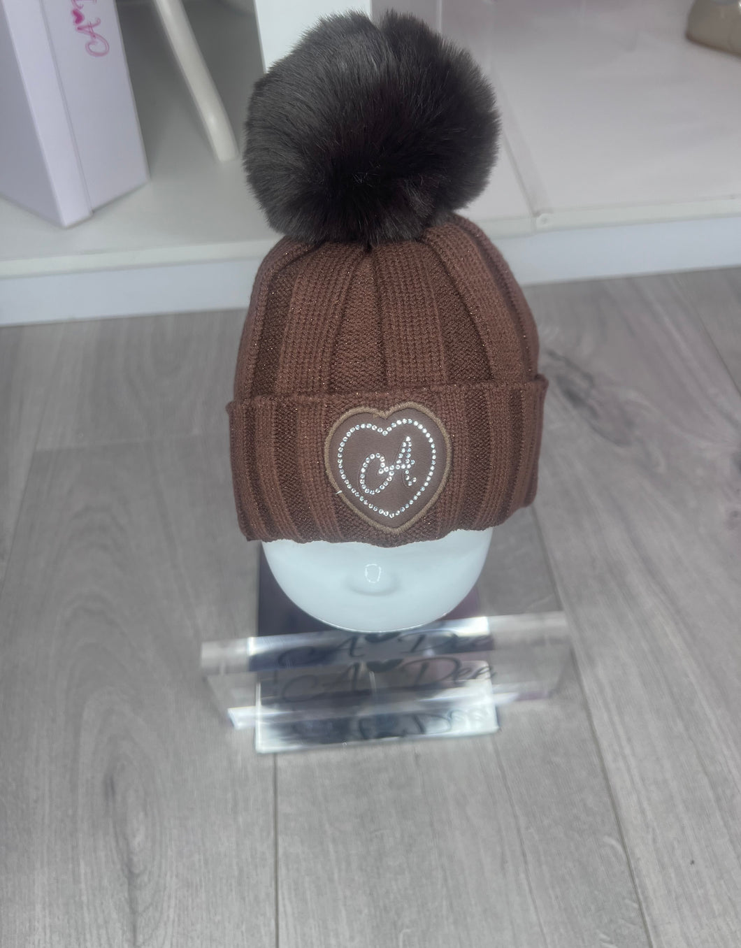 W252919 MALLORY - Pom pom lurex hat - Chocolate Brown