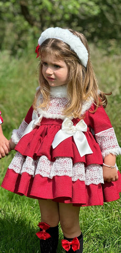 In25-06 Red lace and fur
dress